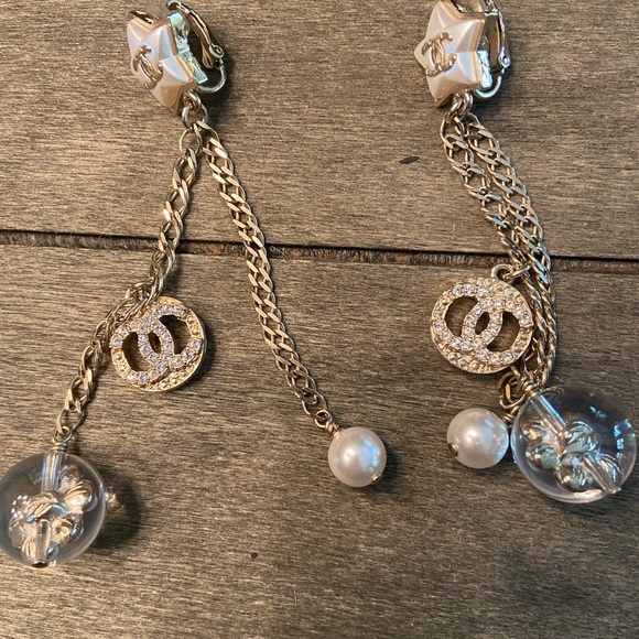 Authentic Chanel earrings - Picture 10 of 13